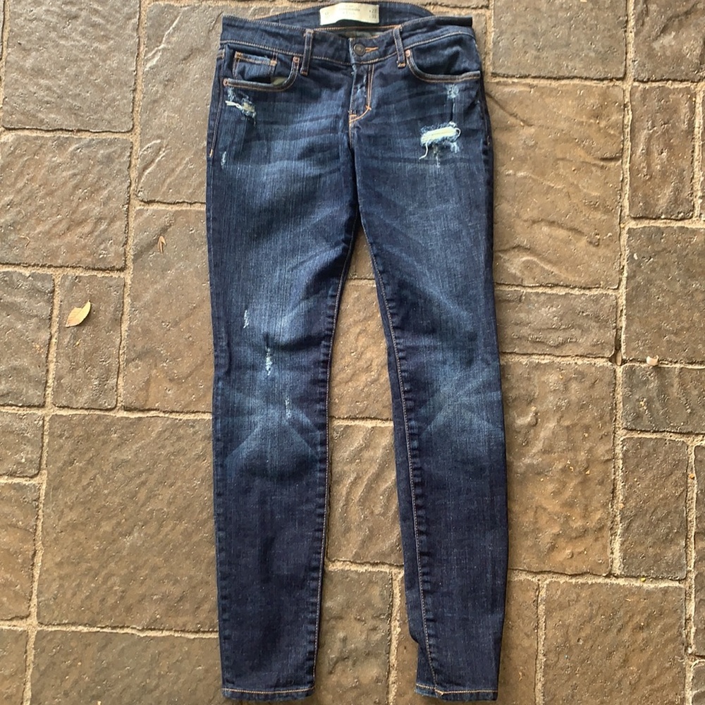 A&F Super Skinny Jean - 4R EUC